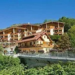 Les Bains 3*