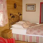 Les Bains 3*