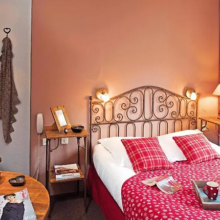 Les Bains Hotel