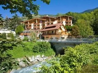 Les Bains Hotel